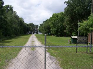 318 & 320 Rosewood St, Georgetown, FL 32139