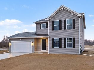 8021 Moonlight Creek Ln, Fowlerville, MI 48836