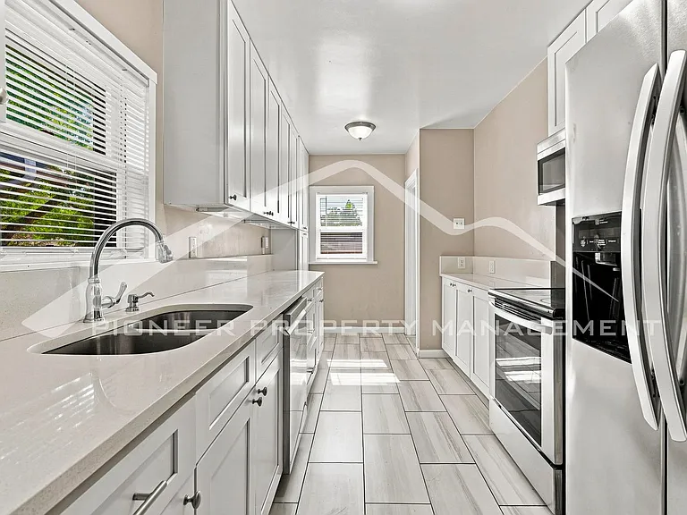 427 S Washington St — Photo 7