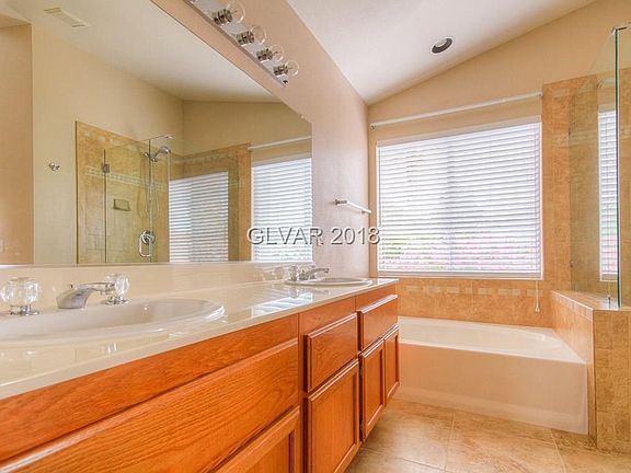 4th image of 1641 Running Creek Dr