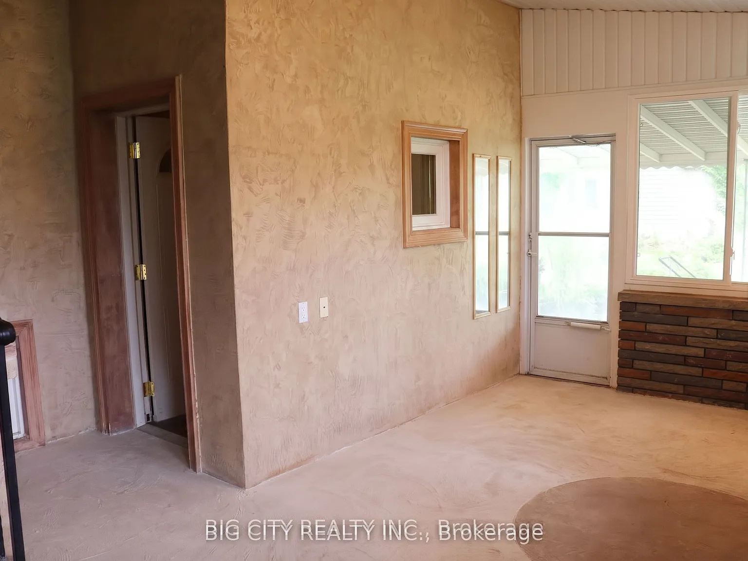 2 bed, $1,800 — Photo 2