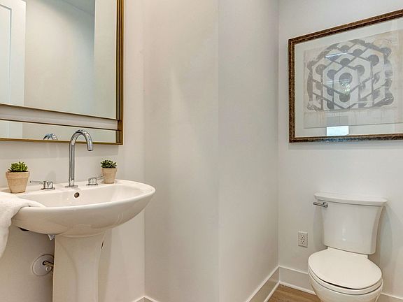 4th image of 859 N Vista St #861