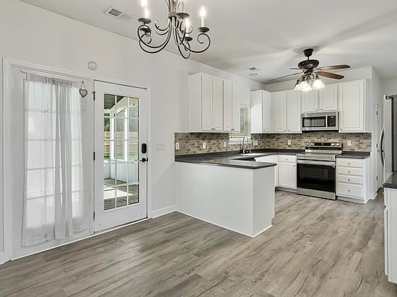 4th image of 272 Westbrooke Rd