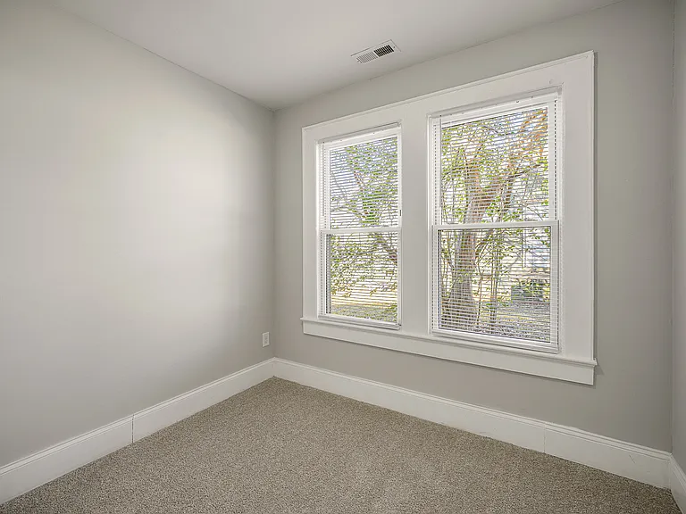 373 Spring St SW #1 — Photo 15