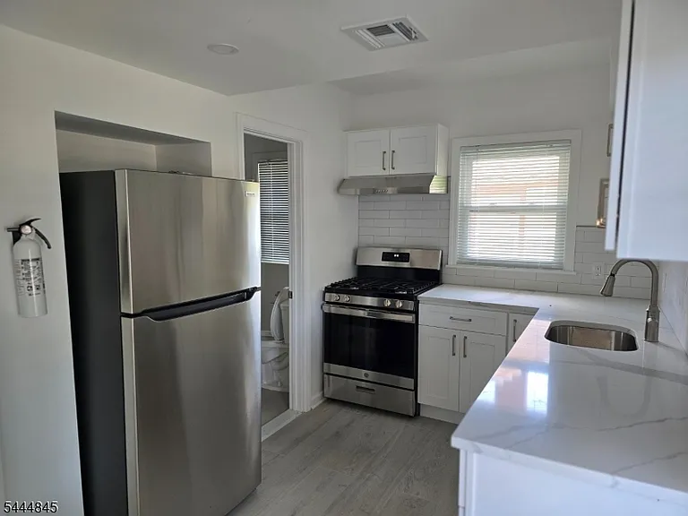 50 Elm Rd — Photo 16