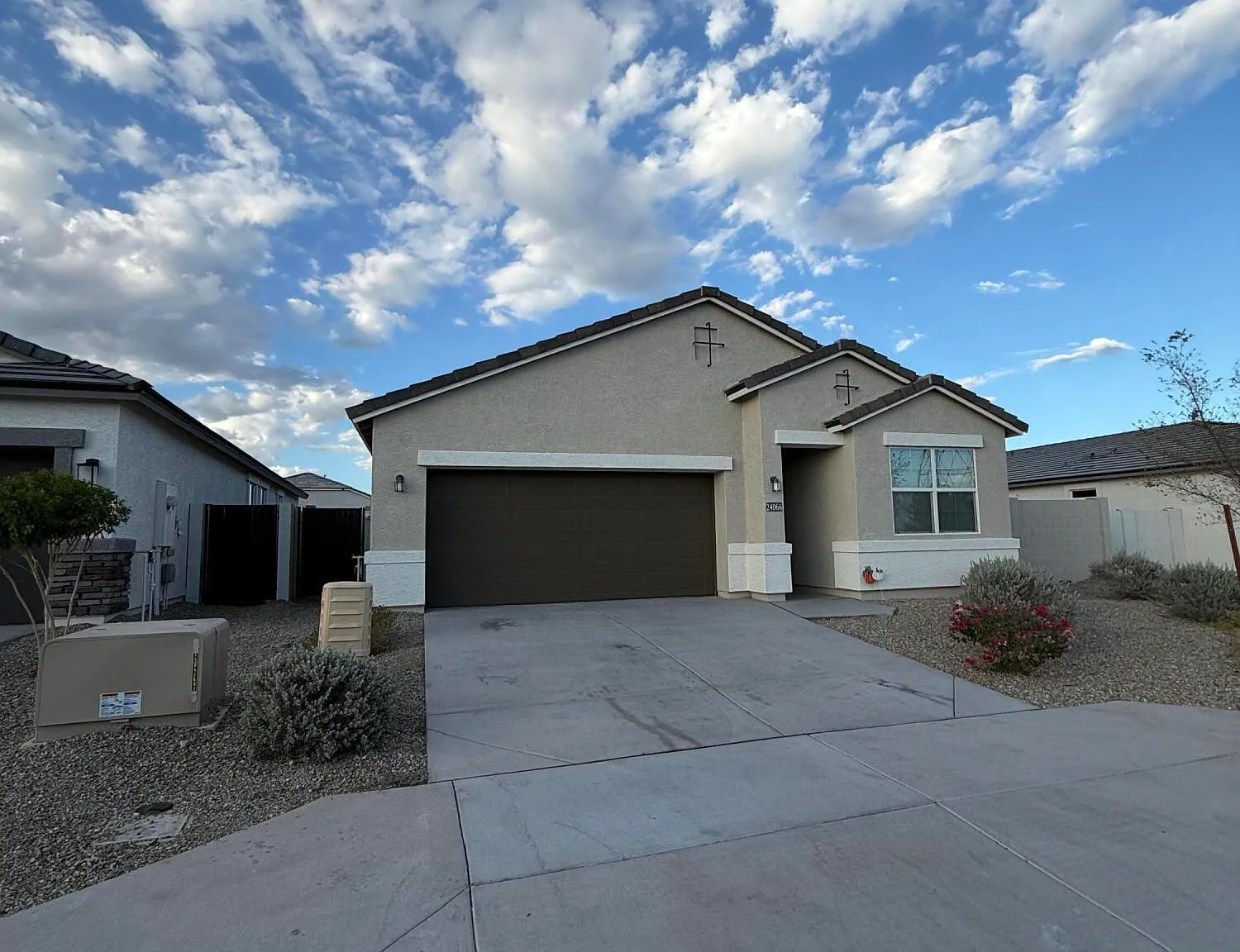 3 bed, 2.0 bath, 1602 sqft, $2,200 — Photo 3