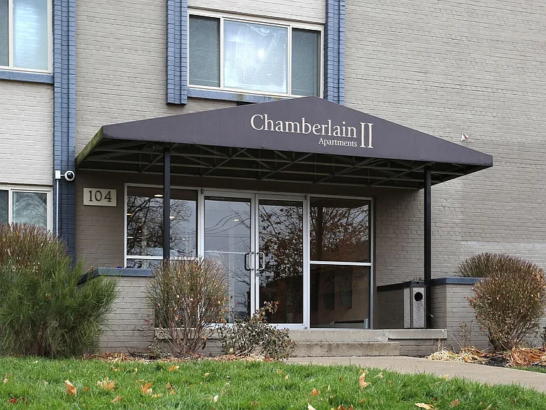 Chamberlain I & II Apartments — Photo 9