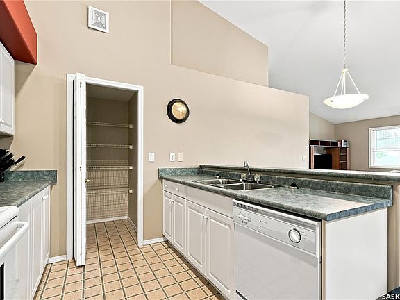 5th image of UNIT 203F-141 105th STREET W