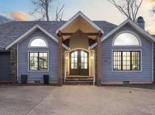 406 Foggy River Rd, Hollister, MO 65672
