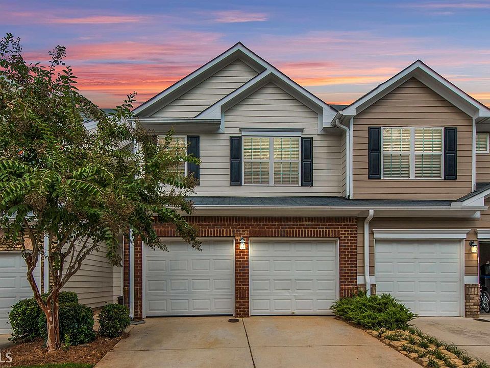 1st image of 32 Jekyll Dr