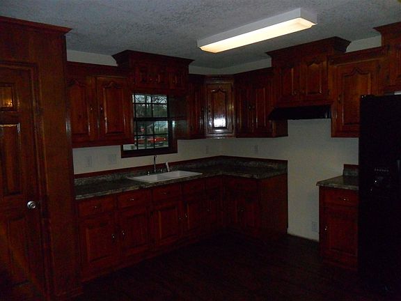 3rd image of 415 W North St