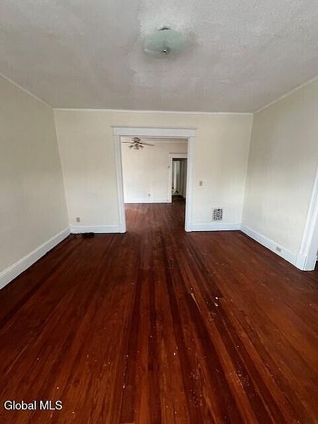 3rd image of 1111 Parkwood Boulevard