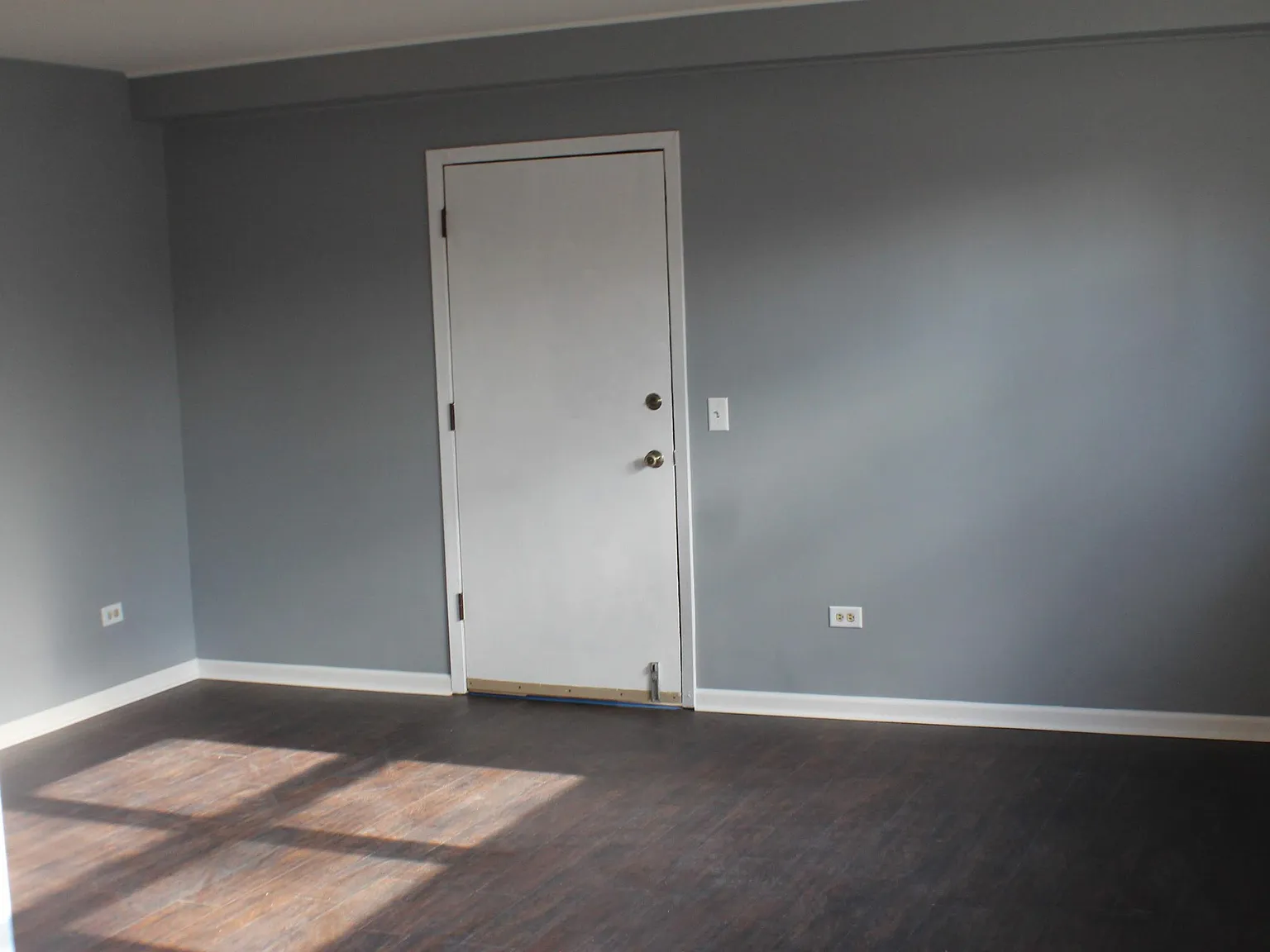 P058 / 3303 Colgate Ave - 3303 — Photo 2