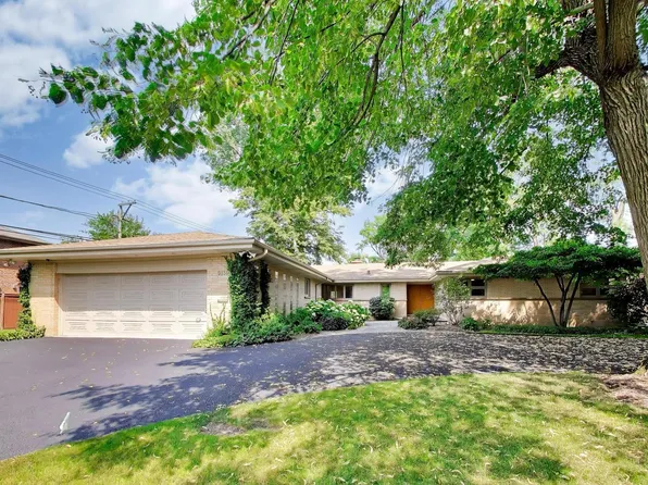 9139 Kedvale Ave, Skokie, IL 60076