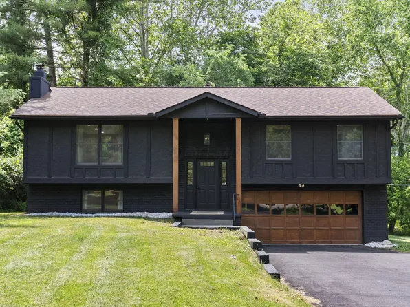 126 Mill Race Rd, Granville, OH 43023