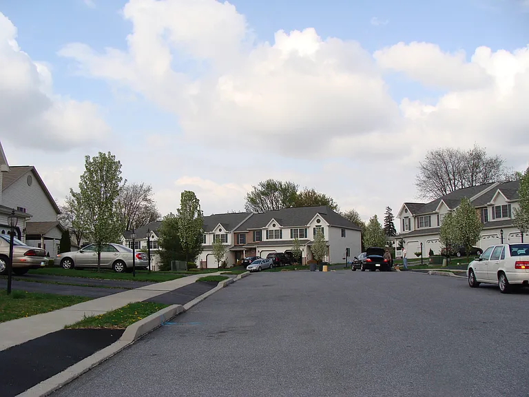 32 Keefer Way — Photo 11
