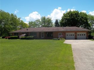 5780 McKee Rd, Newfane, NY 14108