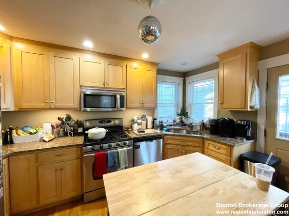 23 Iroquois St, Boston, MA 02120