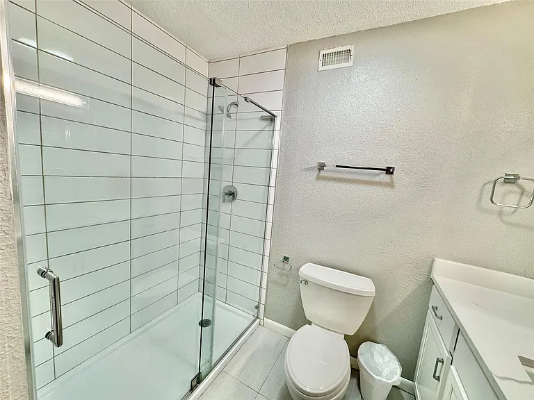 2309 Strand St #2D — Photo 17