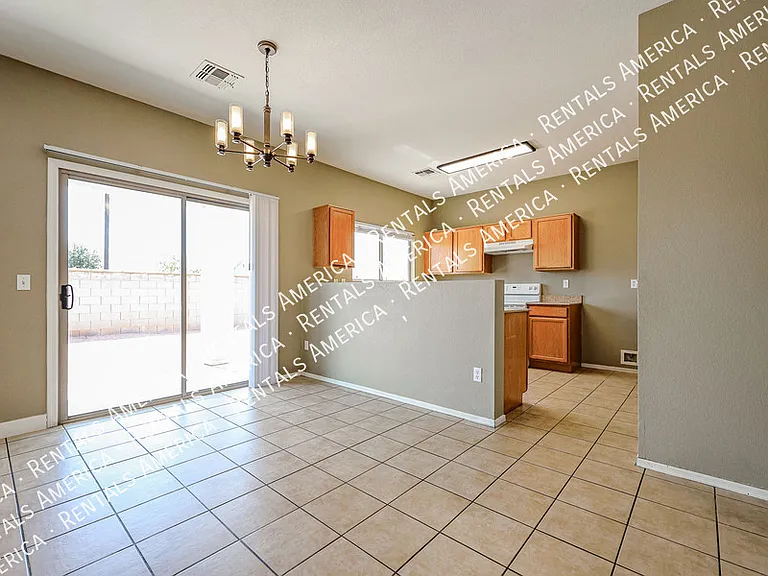 1356 E Clifton Ave — Photo 12
