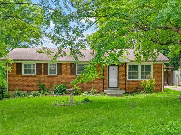 1446 McCan Dr, Clarksville, TN 37043