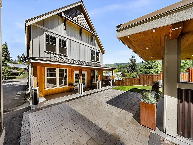 308 W Montana Ave — Photo 16