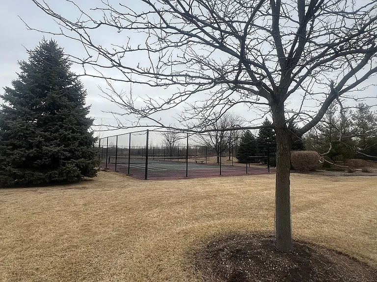 285 Lakeshore Dr — Photo 34