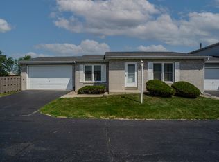 921 Windsor Ln, Dyer, IN 46311