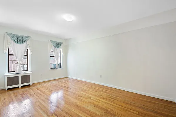 Rented by Compass | media 18