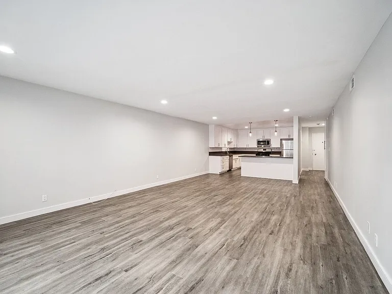 170 North Crescent Street — Photo 36