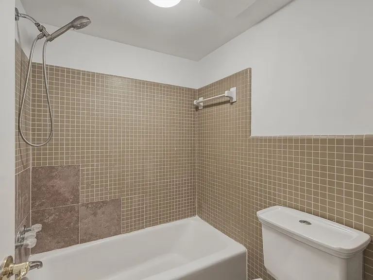 1757 El Camino Rd #4 — Photo 20
