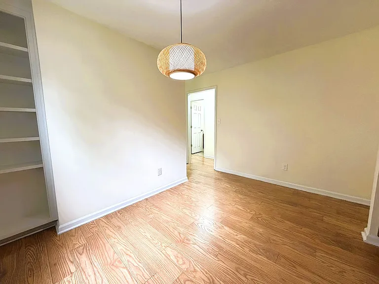 136 Belmont Rd — Photo 12
