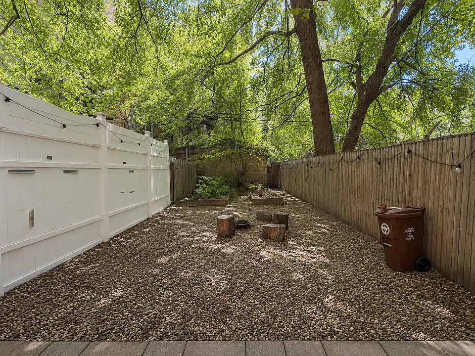 368 Hancock St #1