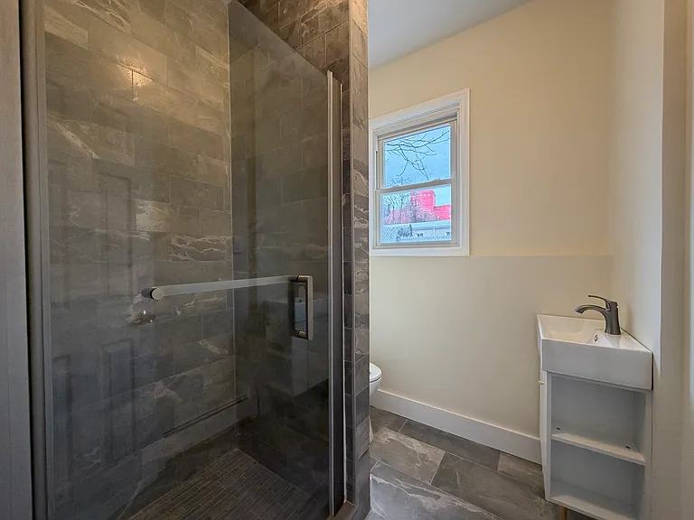 165 Chestnut Ave #1 — Photo 3