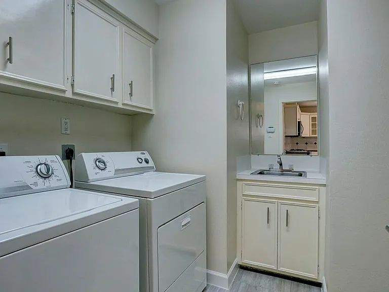 13819 Starhill Ct — Photo 22