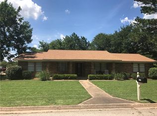 500 Mockingbird Dr, Bonham, TX 75418