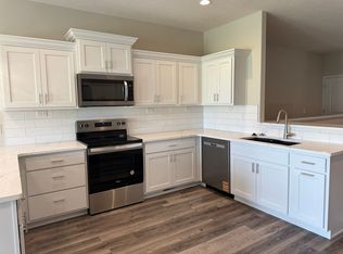 10337 Wayborough Ln, Lincoln, NE 68527