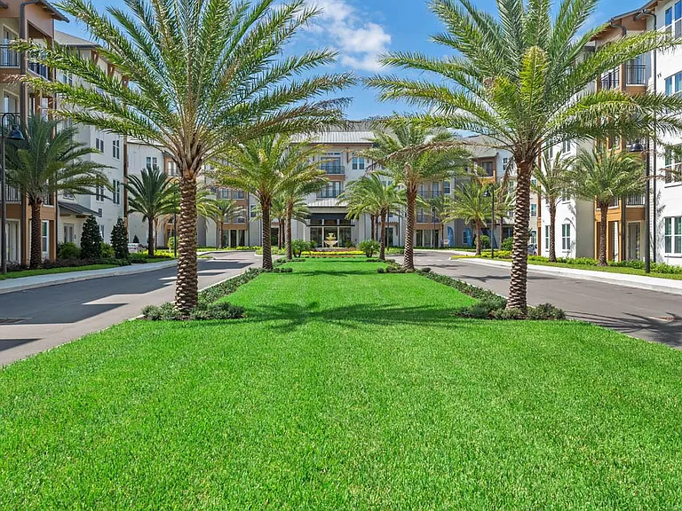 IMT Lake Mary — Photo 45