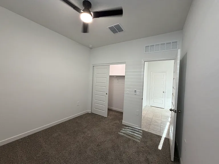 2702 W Shepperd Ave — Photo 26