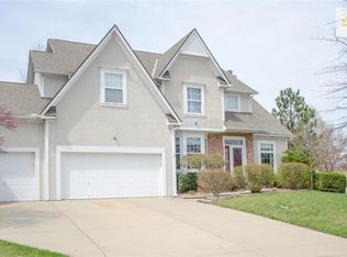 8032 N Highland Ave, Kansas City, MO 64118