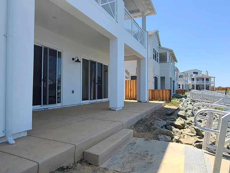325 Navigators Pl — Photo 29
