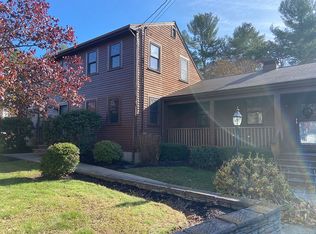 15 Quequechan Cir, Raynham, MA 02767