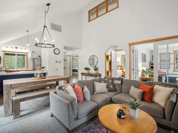 18016 Camas Ln #5, Bend, OR 97707