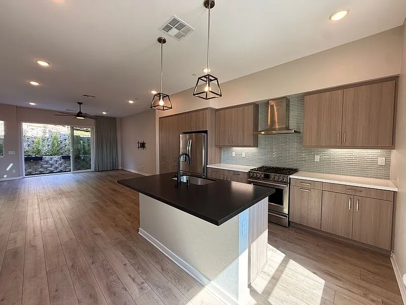 10432 Harlow Cir #58