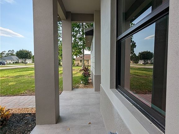 3rd image of 25248 Doredo Dr