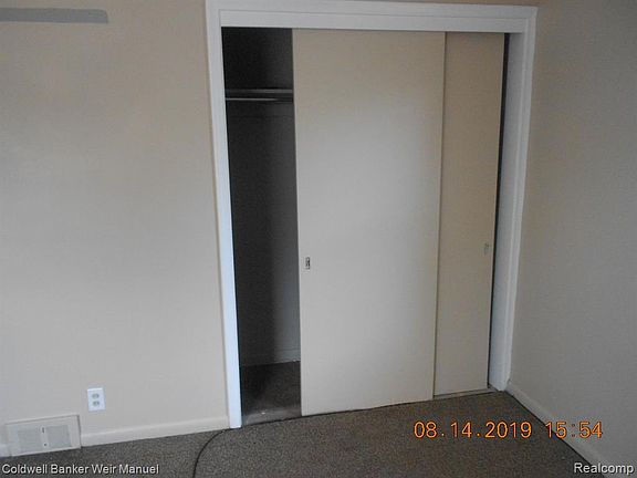 4th image of 17632 Chester St #17632