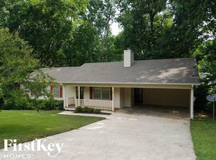 4056 Chestnut Dr, Flowery Branch, GA 30542