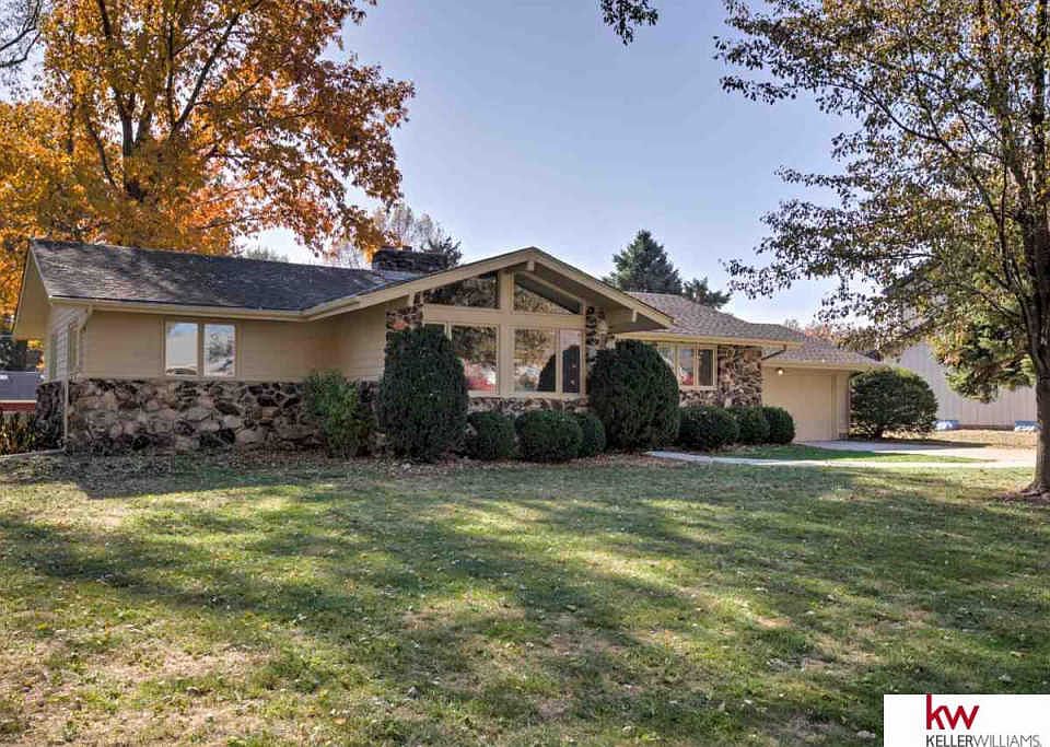 1st image of 21729 Edgevale Pl