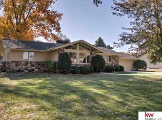 21729 Edgevale Pl, Elkhorn, NE 68022