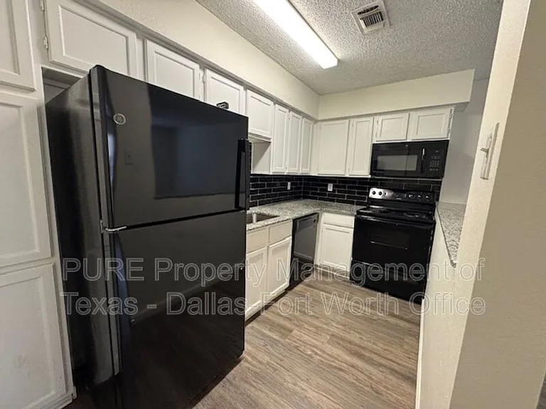 4002 W Pioneer Dr #119 — Photo 3